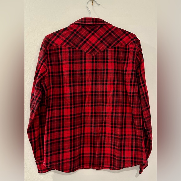 Levi’s Flannel - Picture 3 of 4